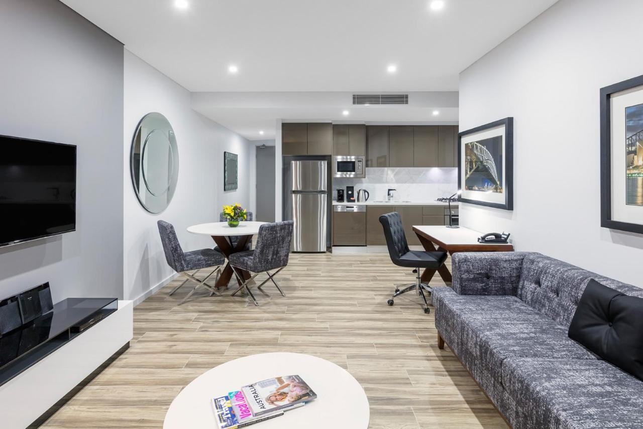 סידני Meriton Suites Mascot Central מראה חיצוני תמונה A typical apartment at the hotel