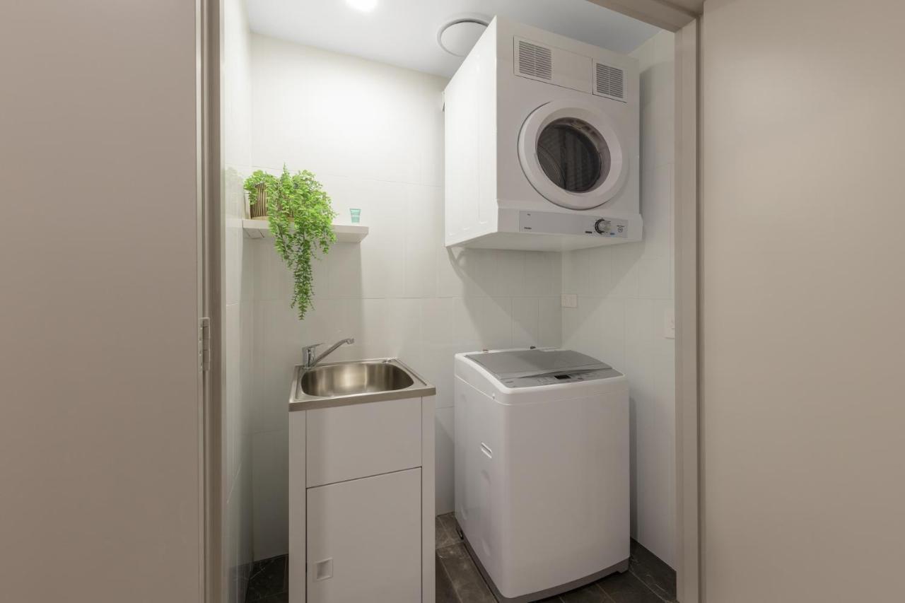 סידני Meriton Suites Mascot Central מראה חיצוני תמונה Laundry room