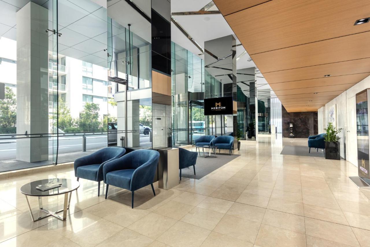סידני Meriton Suites Mascot Central מראה חיצוני תמונה The lobby of the hotel